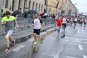 SportScheck Stadtlauf München 2017: Start der 2.  Gruppe 10km (©Foto: Martin Schmitz)